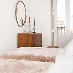 Stylish Lisbon Apartment In Alfama